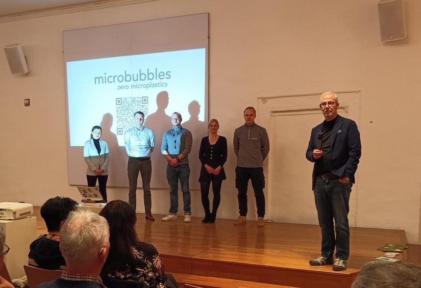 Mitarbeitende der MicroBubbles GmbH