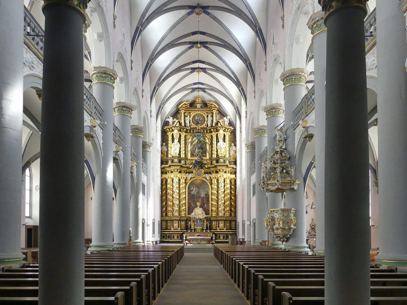 Blick in die barocke ehemalige Jesuitenkirche