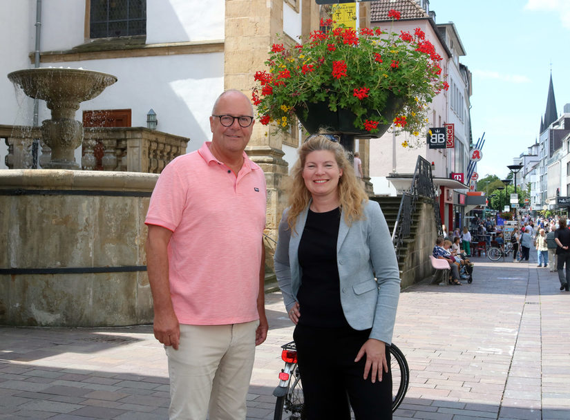 Bewährte Partnerschaft für blumige Innenstadt | Die Stadt Paderborn