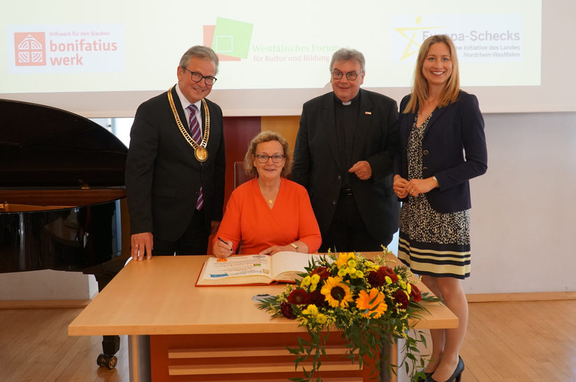 Dr. Ulrike Kurth_Goldenes Buch