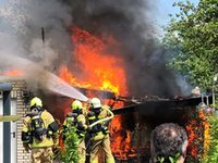 Brand eines Anbaus an einer Garage eines Einfamilienhauses