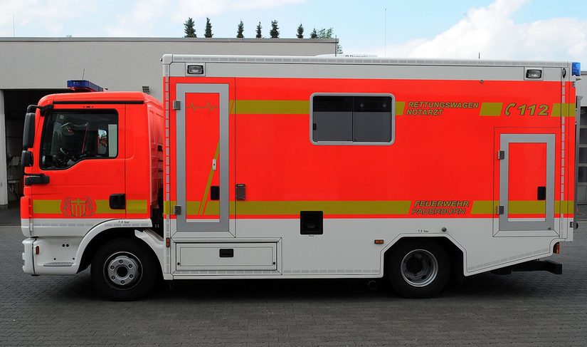 MRTW: Multifunktionaler Rettungswagen vor der Feuerwache Süd