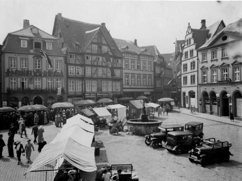 Der Liborimarkt auf dem Domplatz, 1934