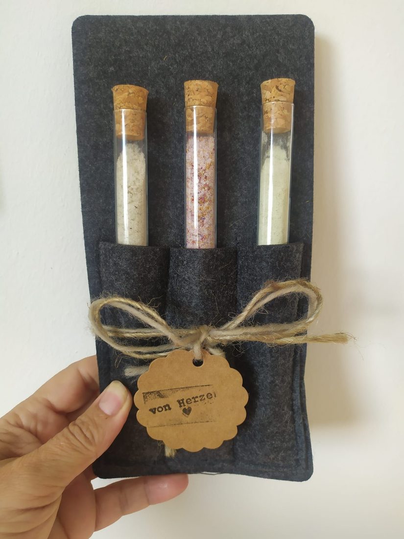 Kräutersalze in stilvoller Verpackung