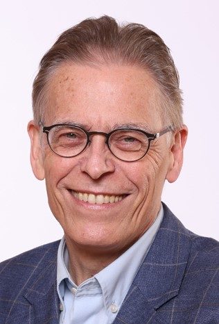 Zu sehen ist ein Bild von PD Dr. med. Stefan Bender