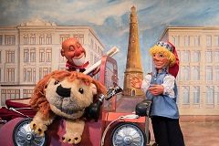 Kasper mit Beppo und dem Löwen