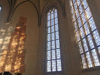 Die ehemalige Dalheimer Klosterkirche in stimmungsvolles Licht getaucht.
