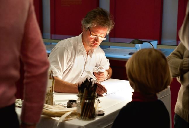 Brody Neuenschwander im Diözesanmuseum