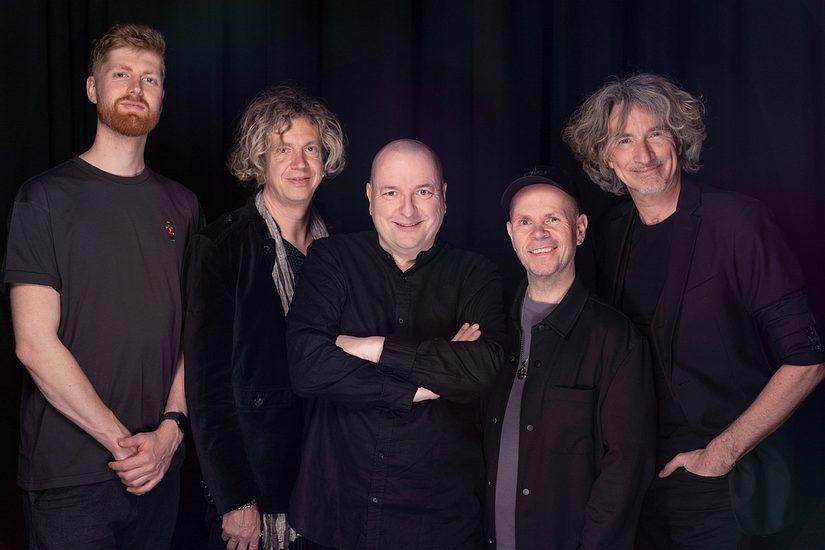 Phil Collins Tribute Show "True Collins"